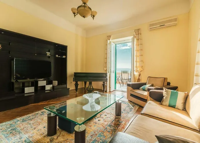 Caterina شقة لوفغان